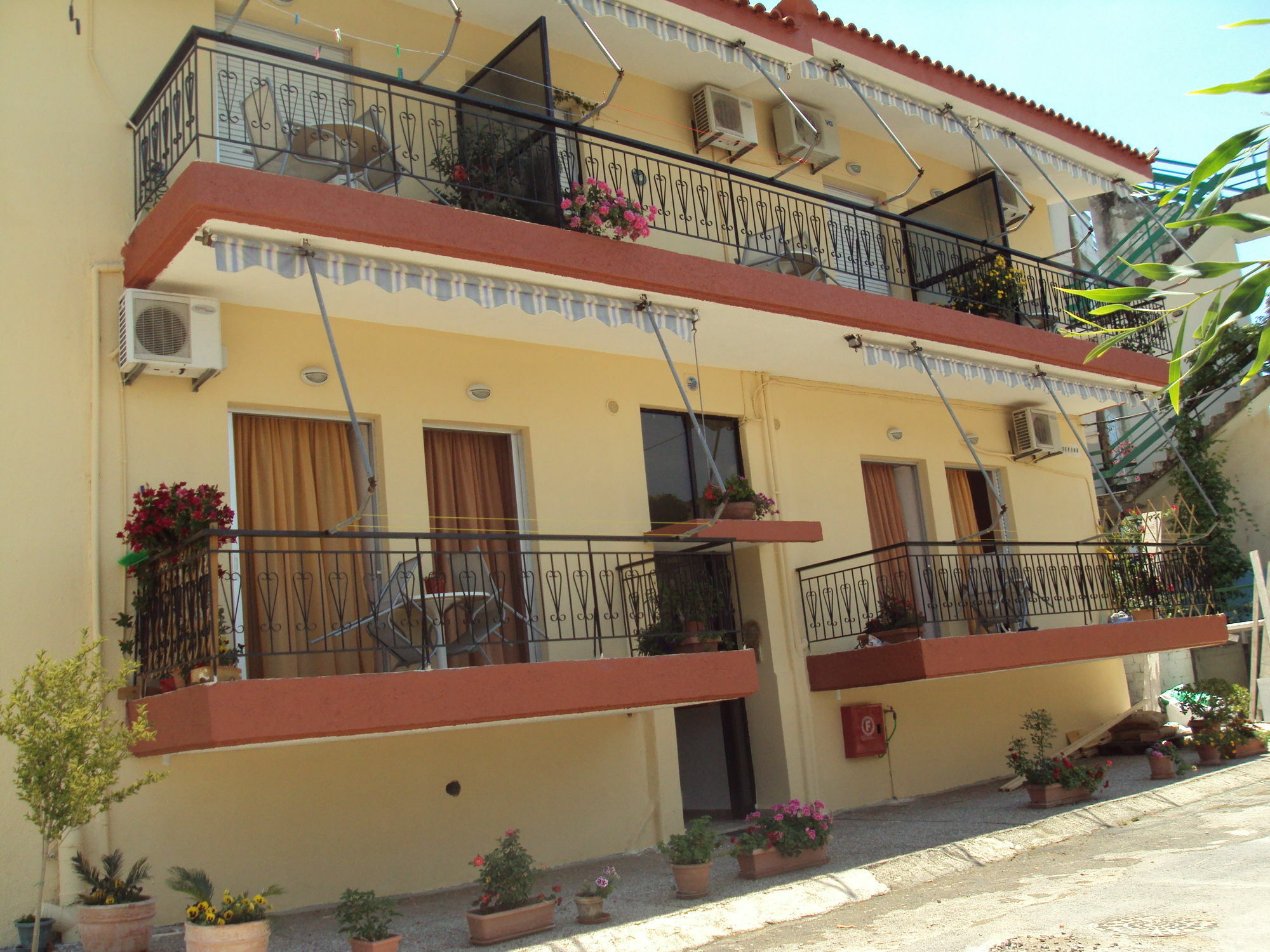 Katerina Apartments Kalamata Luaran gambar